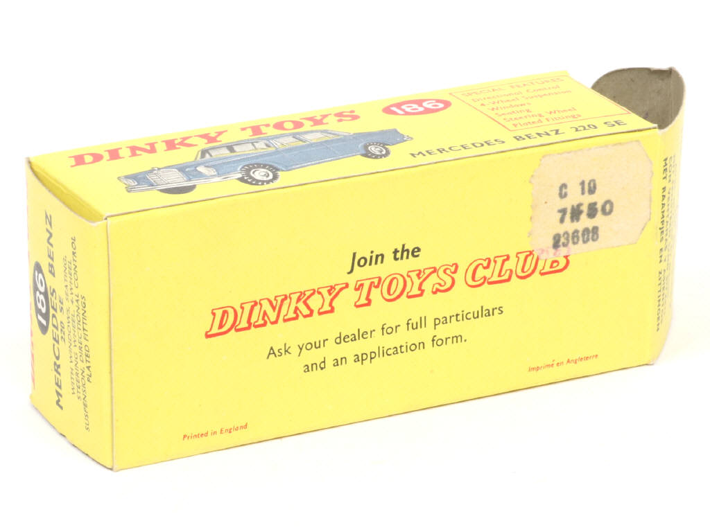 Lot 227 - DINKY TOYS (GB) (1)