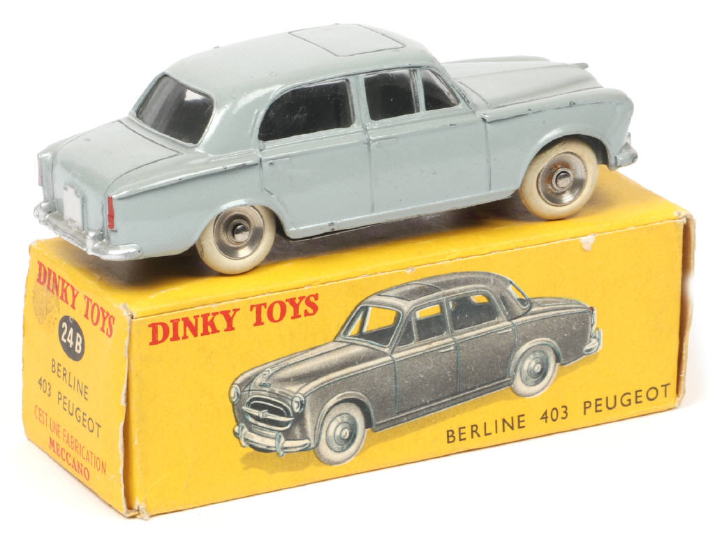 Lot 266 - DINKY TOYS (FRANCE) (1)