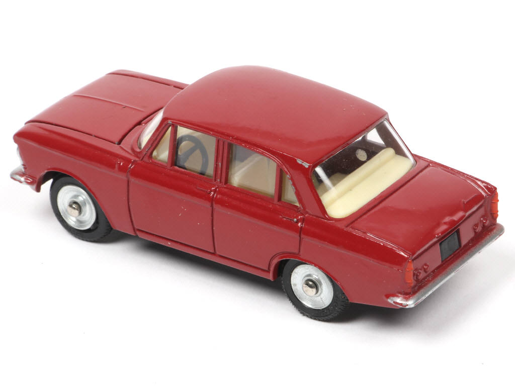 Lot 288 - DINKY TOYS (FRANCE) (1)