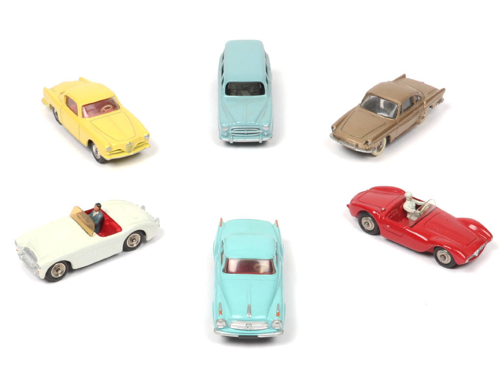 Lot 291 - DINKY TOYS (FRANCE) (6)