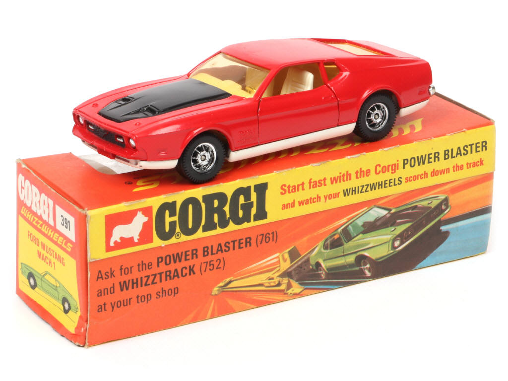 Lot 215 - CORGI TOYS (GB) (1)