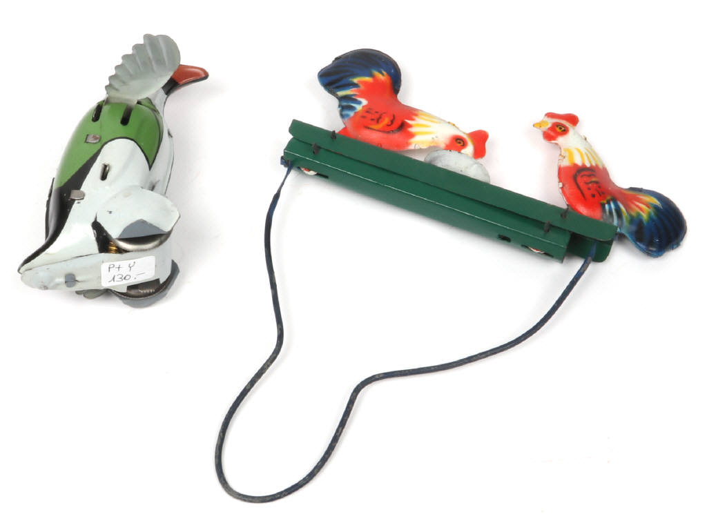 Lot 146 - DIVERS (2)