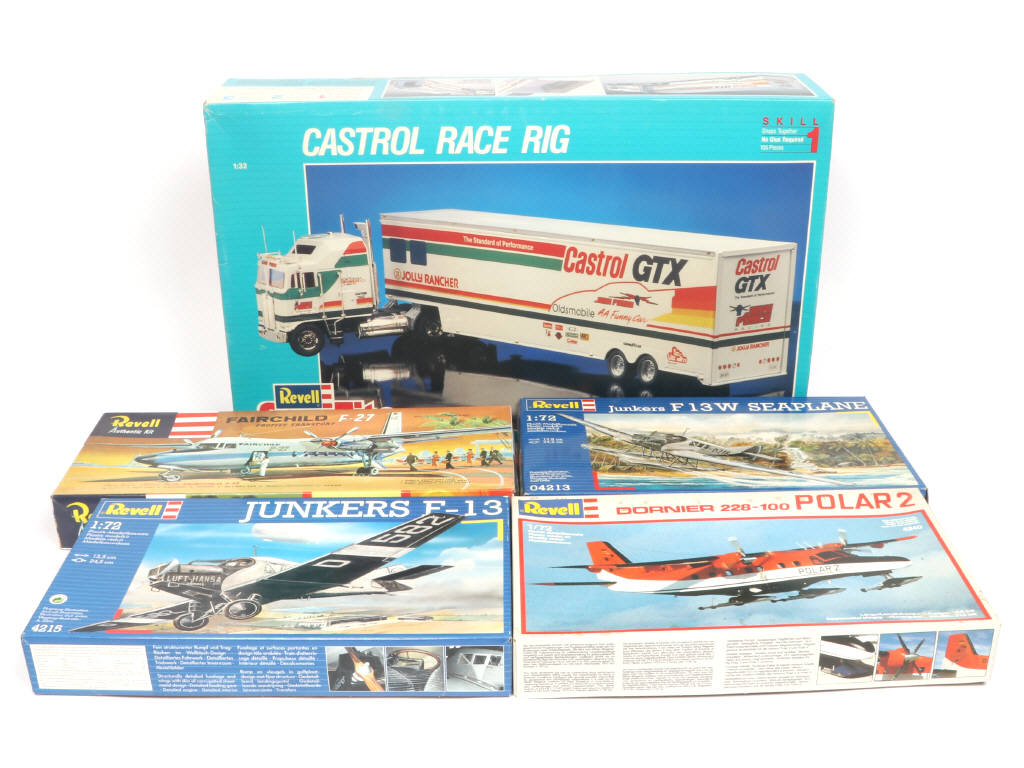 Lot 34 - REVELL (USA) (5)