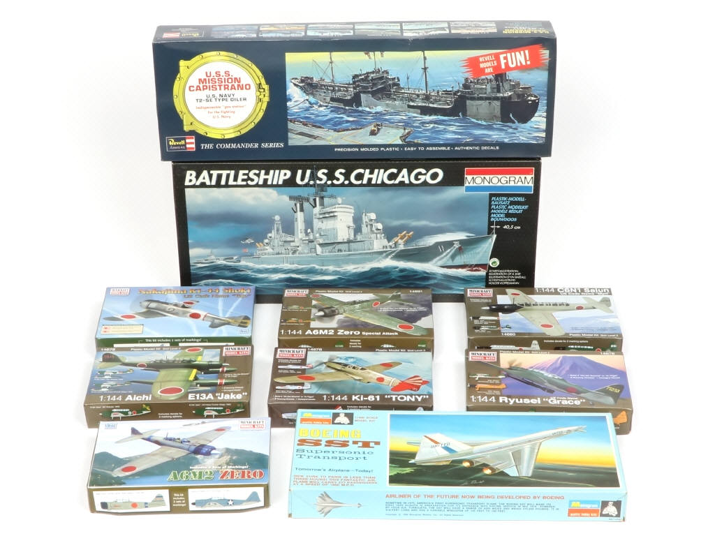 Lot 70 - DIVERS (10)