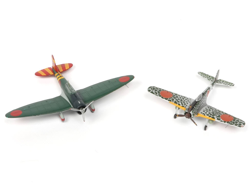 Lot 80 - DIVERS (18)