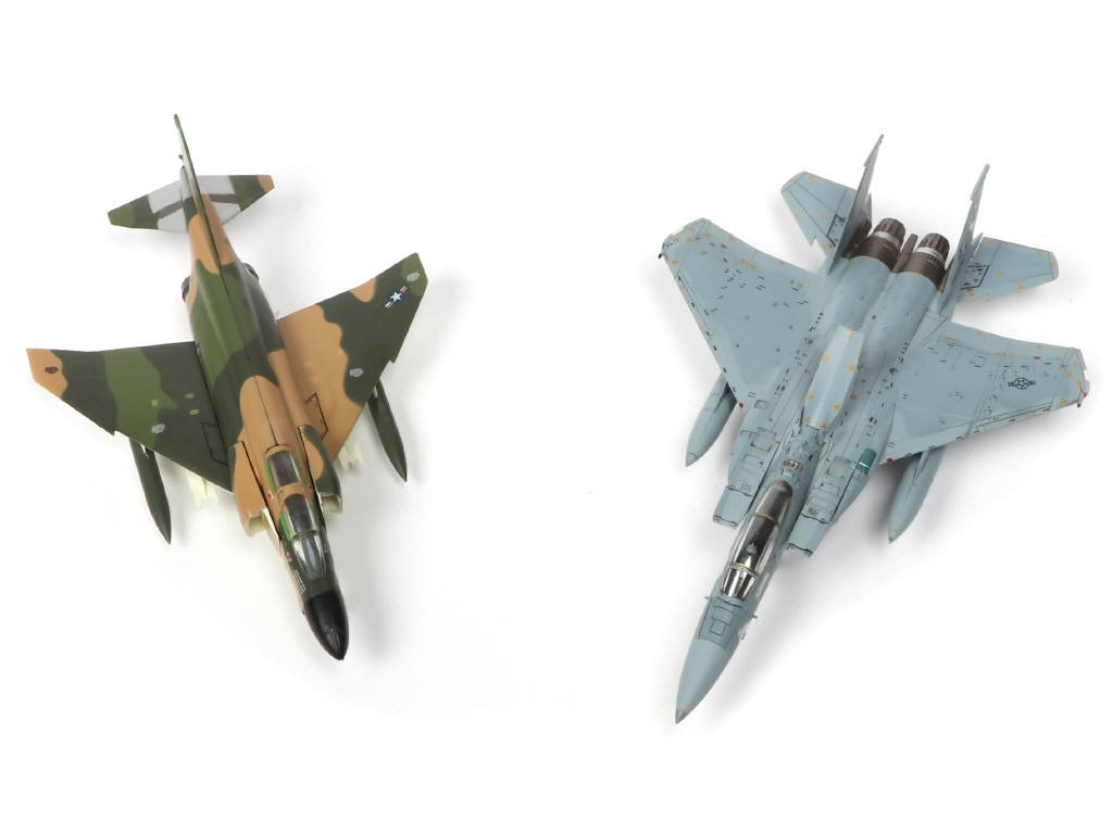 Lot 77 - DIVERS (14)