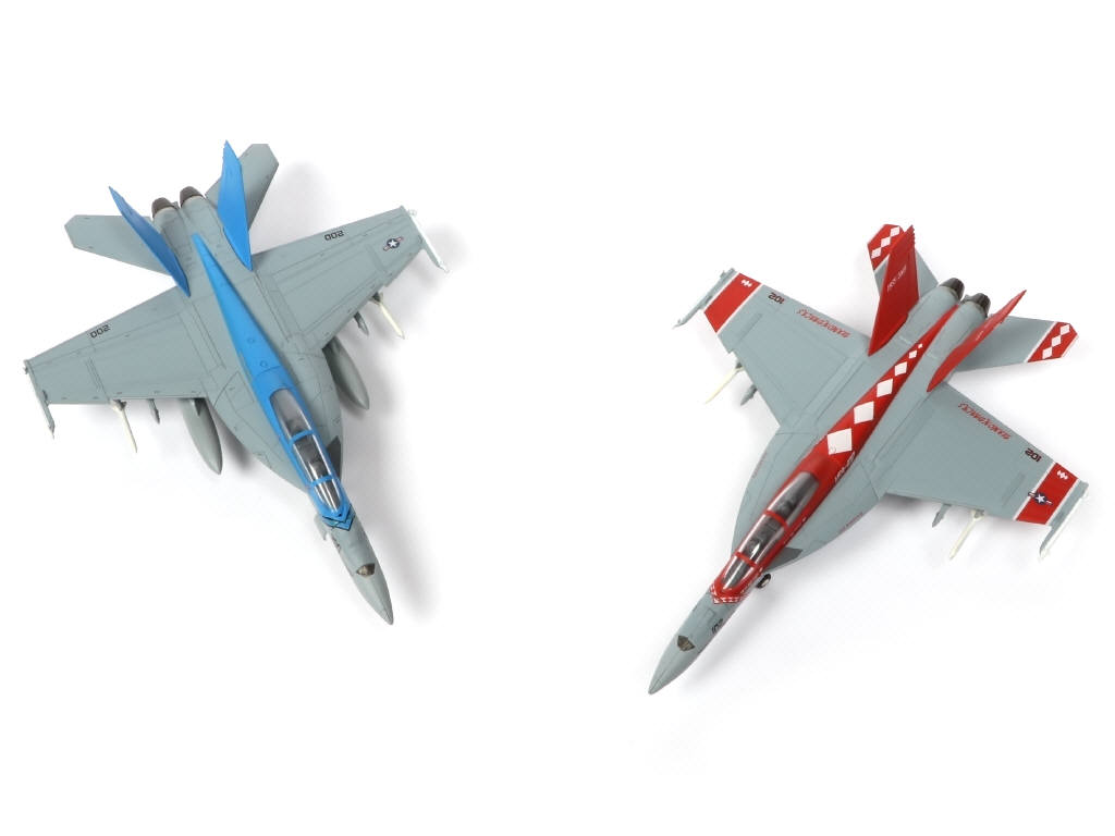 Lot 78 - DIVERS (14)