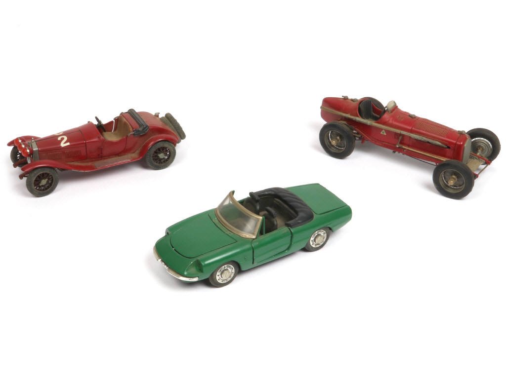 Lot 44 - TOGI (ITALIE) (3)