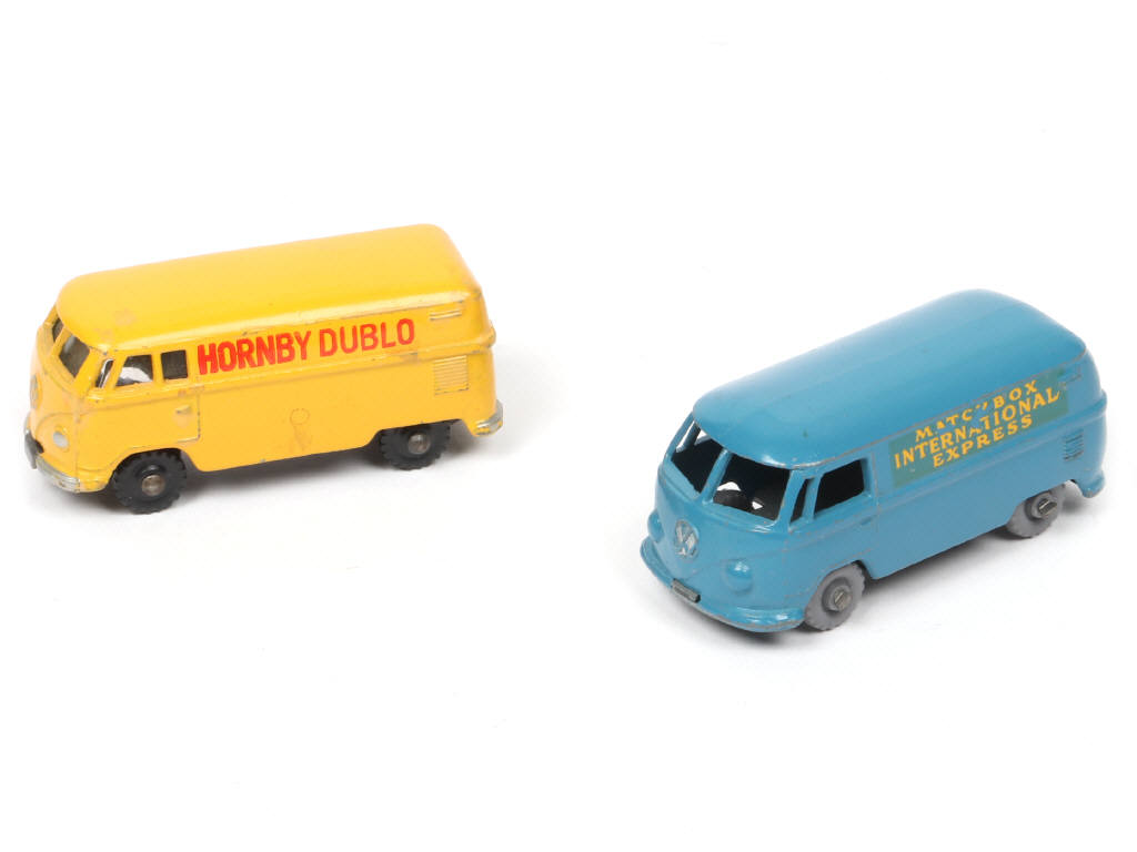 Lot 245 - DIVERS (GB) (2)