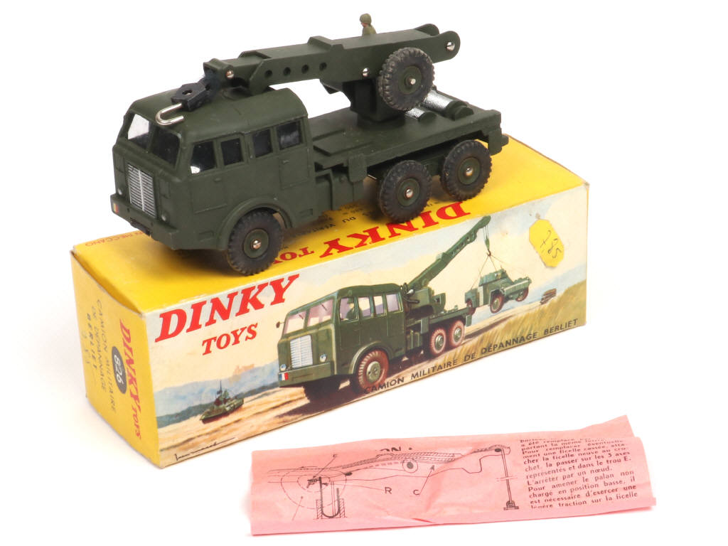 Lot 284 - DINKY TOYS (FRANCE) (1)