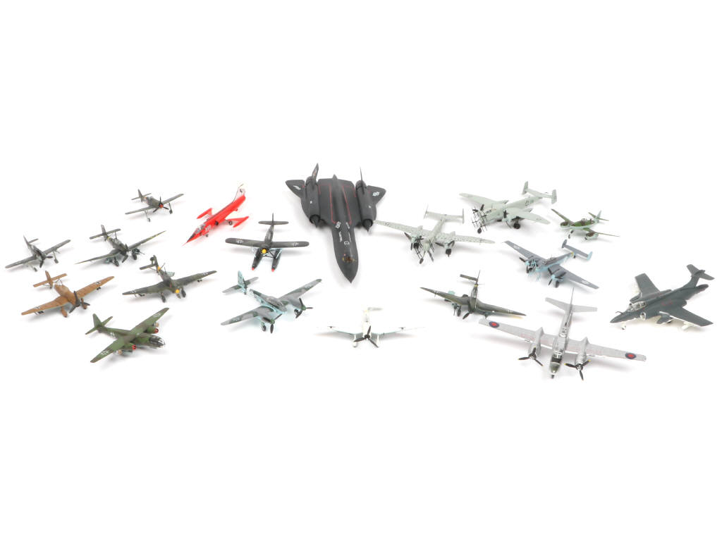 Lot 112 - DIVERS (18)