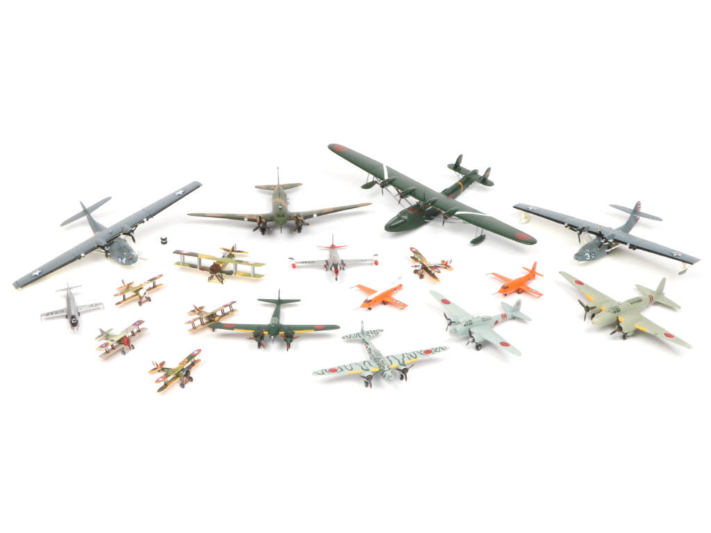 Lot 116 - DIVERS (18)