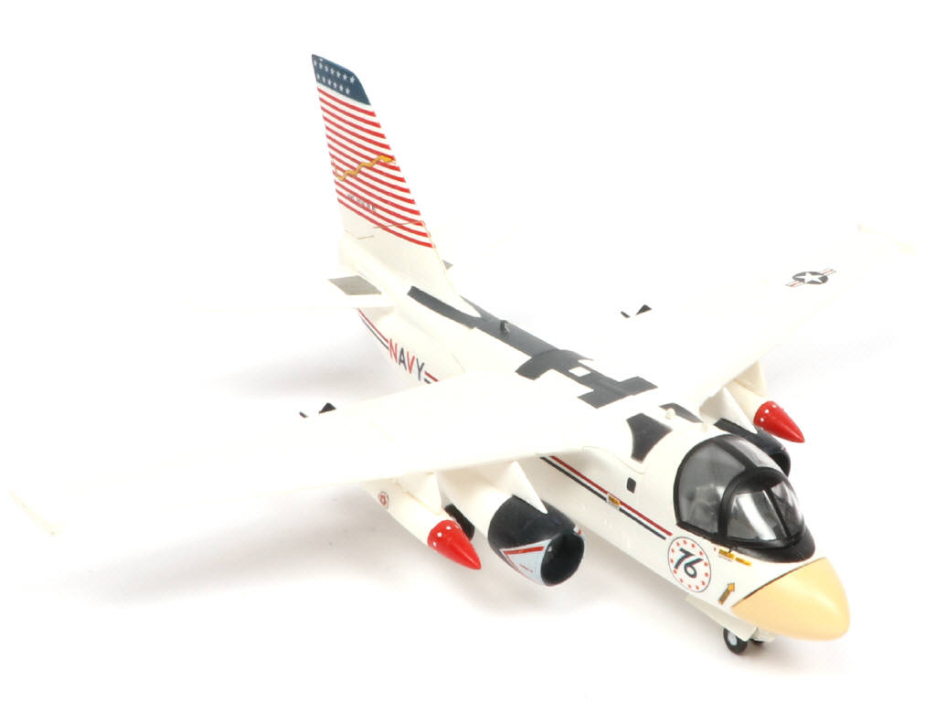 Lot 132 - DIVERS (14)