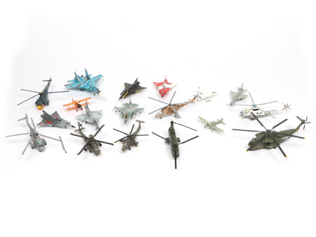 Lot 95 - DIVERS (18)