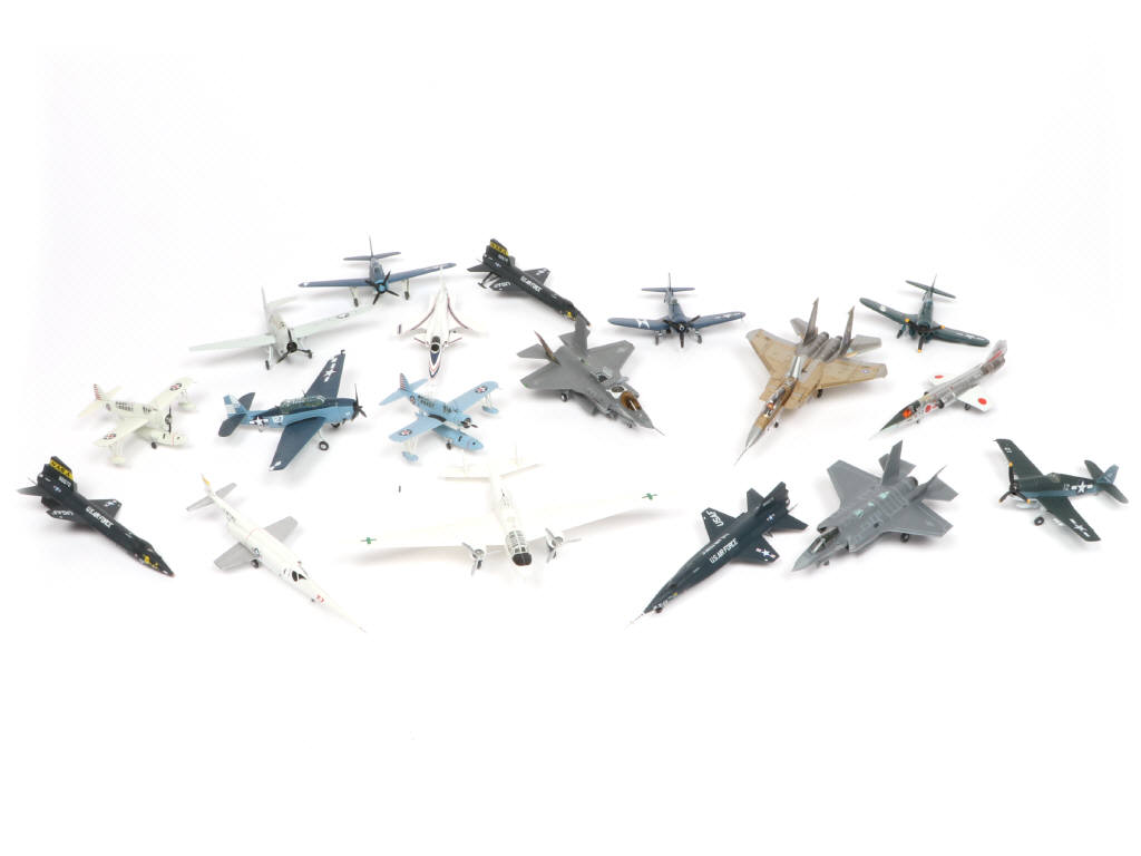 Lot 96 - DIVERS (18)