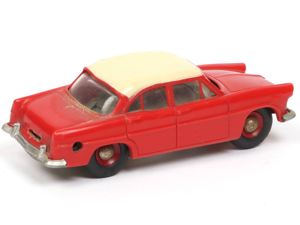 Lot 130 - DIVERS (1)