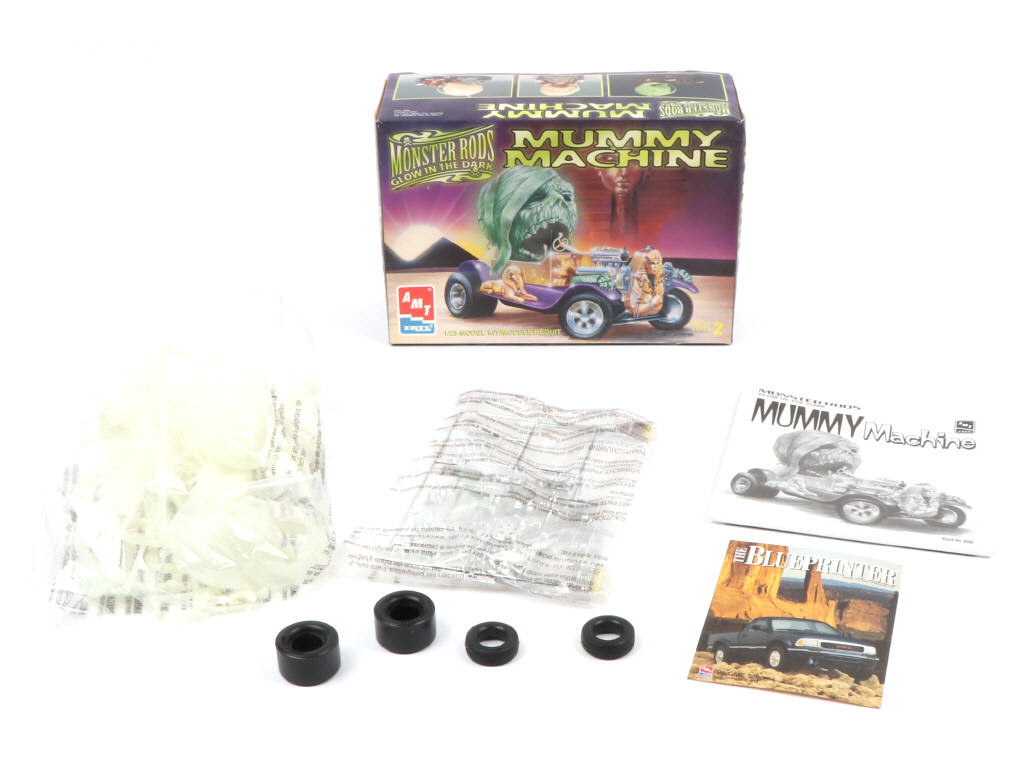 Lot 234 - DIVERS (2)