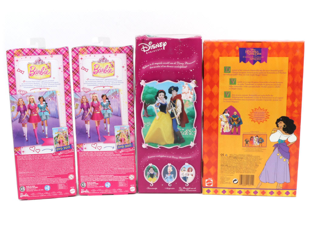 Lot 216 - DIVERS (4)