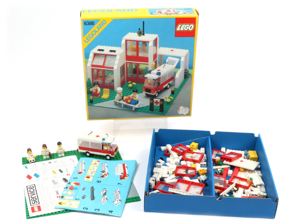 Lot 298 - LEGO (DANEMARK) (1)