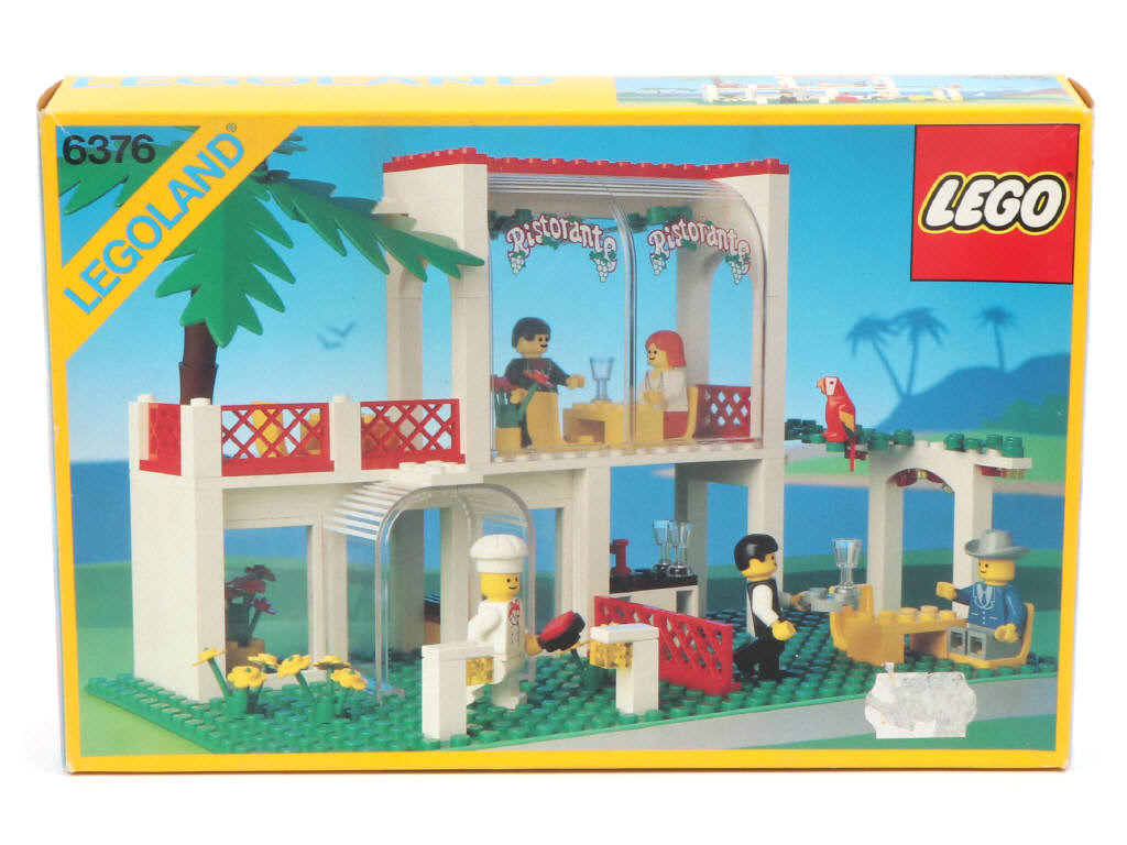 Lot 299 - LEGO (DANEMARK) (1)