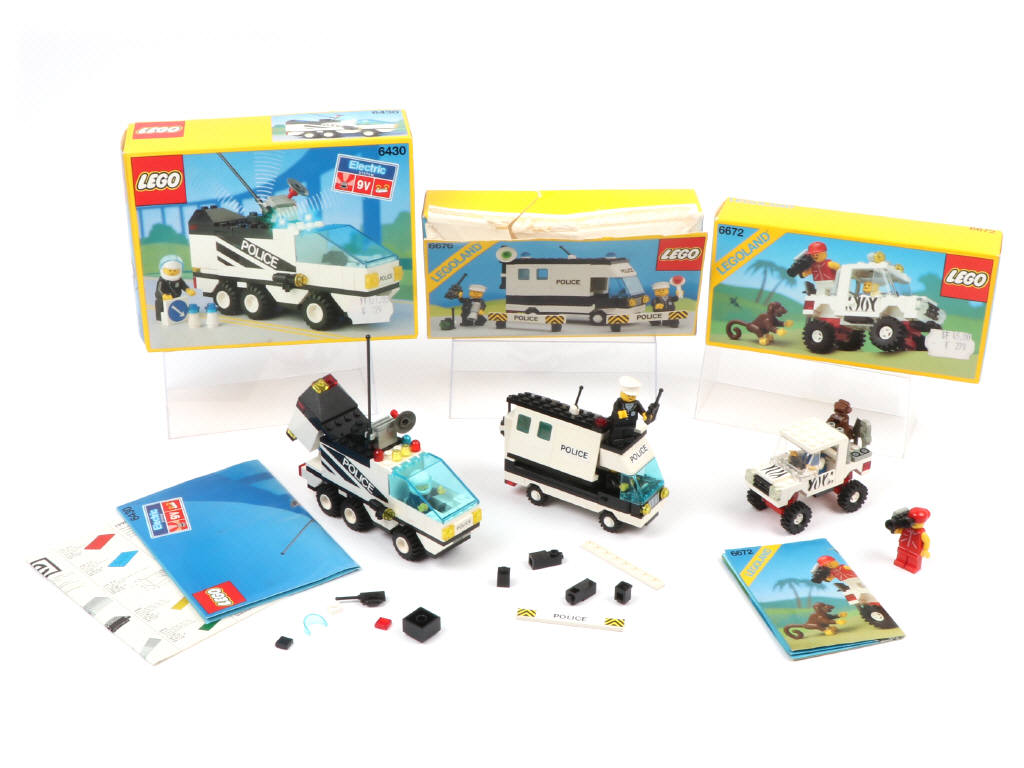 Lot 301 - LEGO (DANEMARK) (3)
