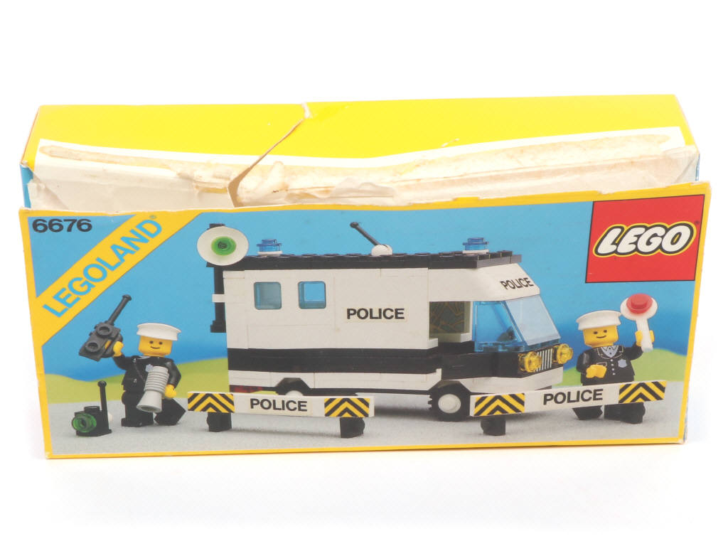 Lot 301 - LEGO (DANEMARK) (3)