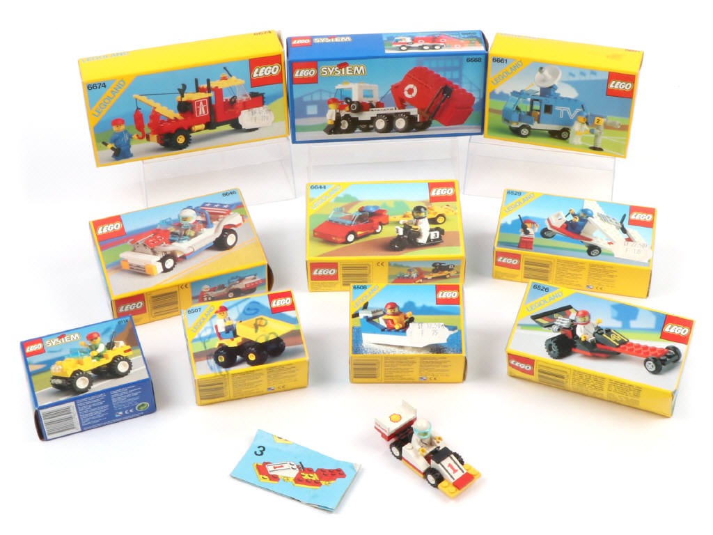 Lot 306 - LEGO (DANEMARK) (11)