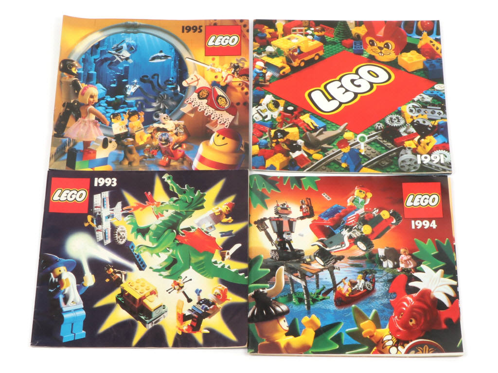 Lot 323 - LEGO (DANEMARK) (1)