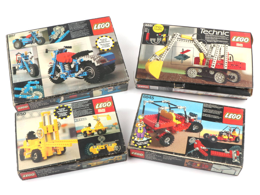Lot 281 - LEGO (DANEMARK) (4)
