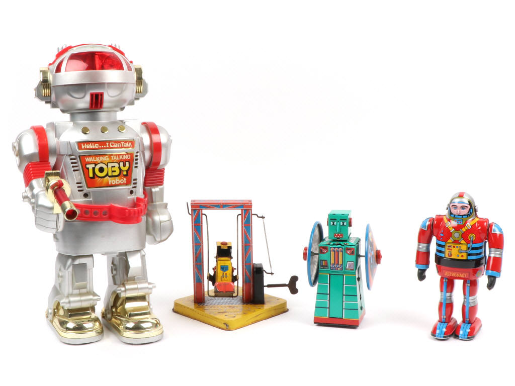 Lot 351 - DIVERS (4)