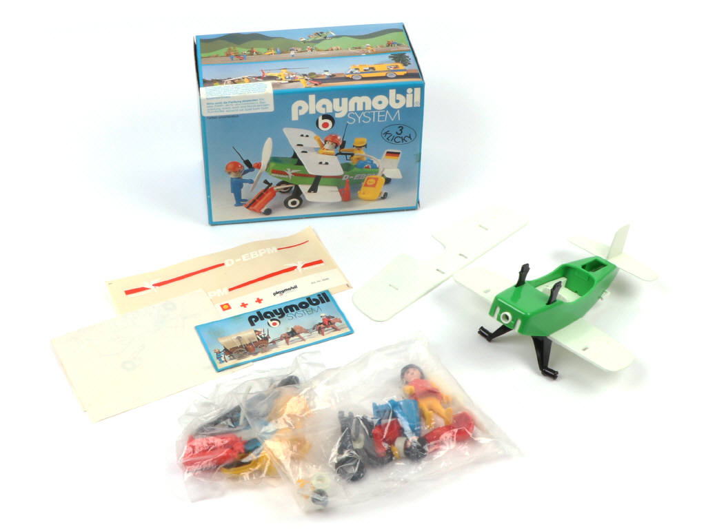 Lot 272 - PLAYMOBIL (ALLEMAGNE) (1)