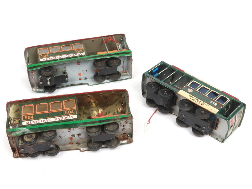 Lot 122 - DIVERS (13)