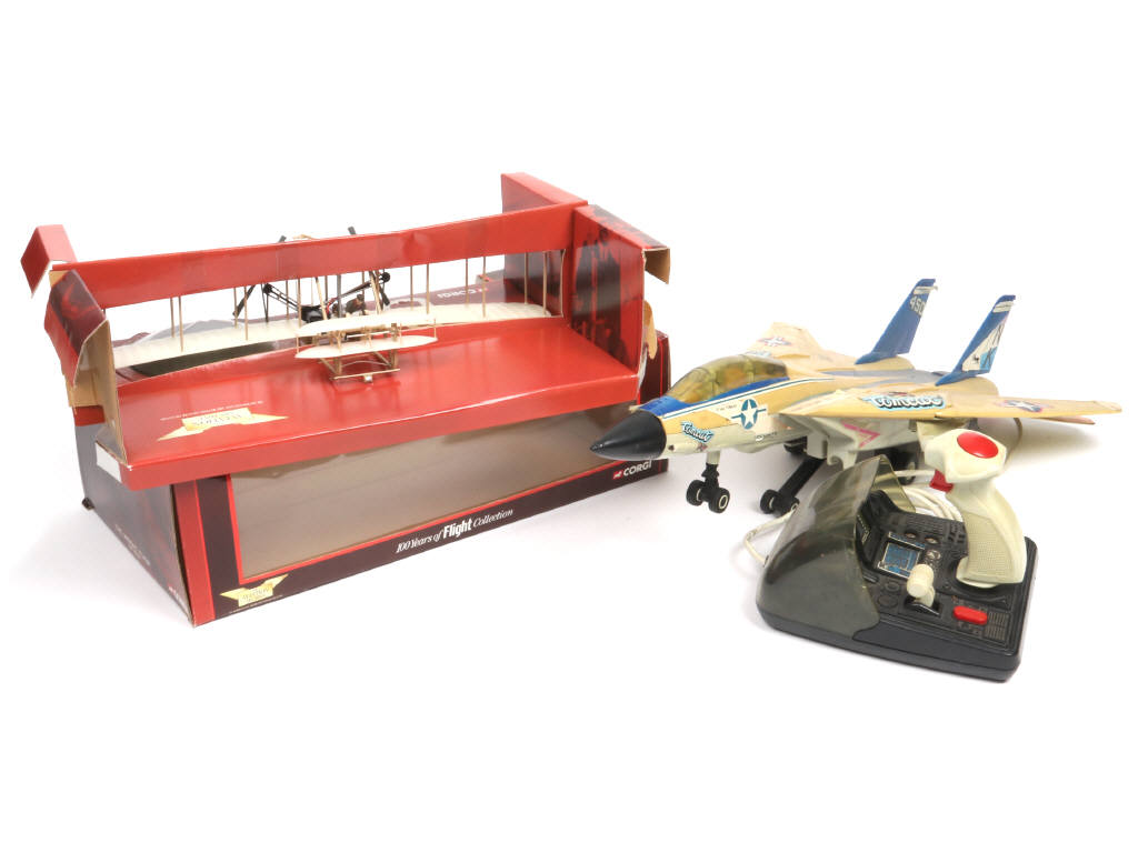 Lot 109 - DIVERS (2)