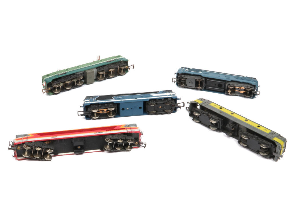 Lot 66 - DIVERS 'HO' (5)