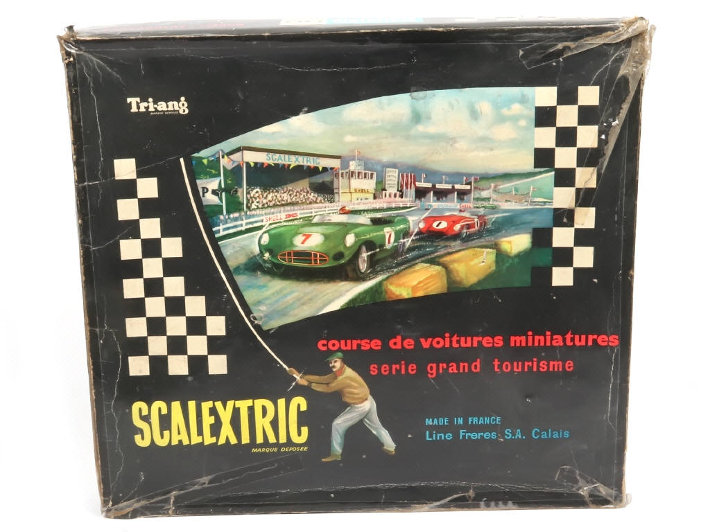 Lot 118 - SCALEXTRIC (FRANCE) (1)