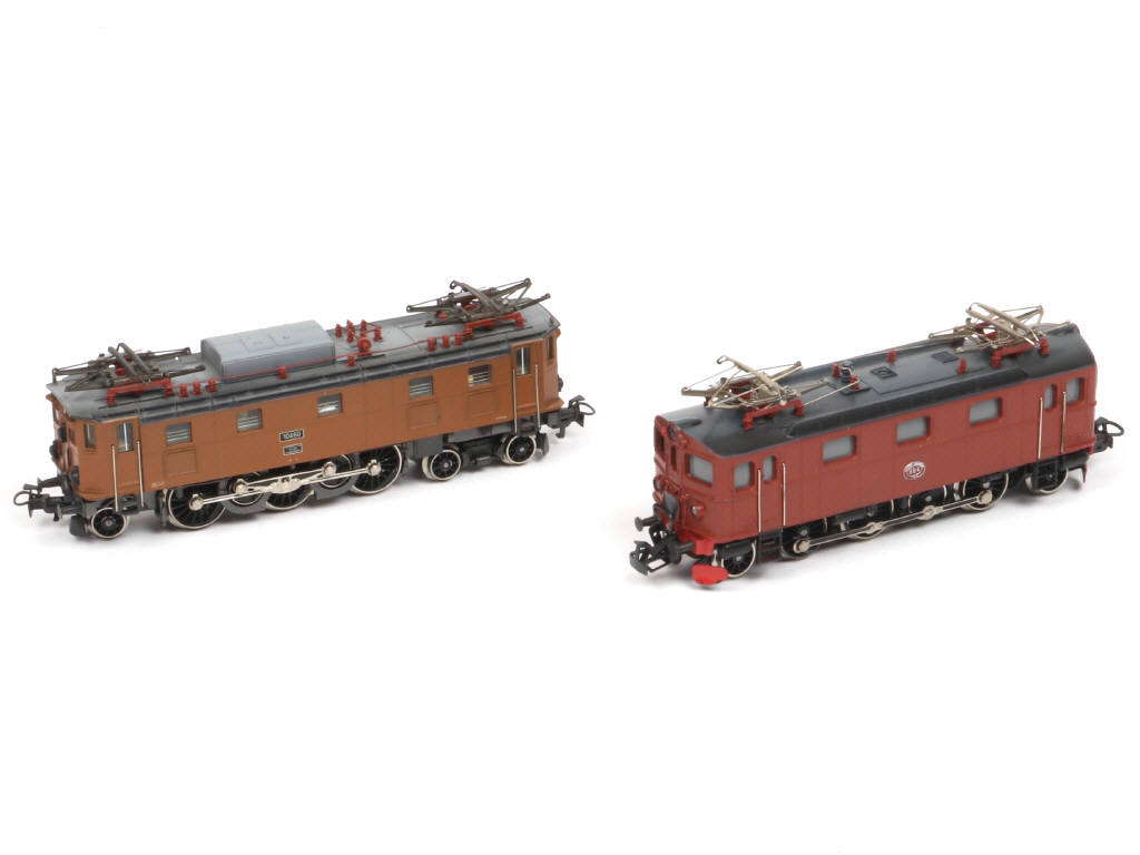 Lot 85 - MÄRKLIN 'HO' (ALLEMAGNE) (2)