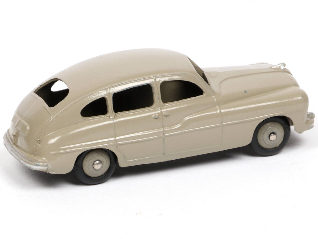 Lot 387 - DINKY TOYS (FRANCE) (1)