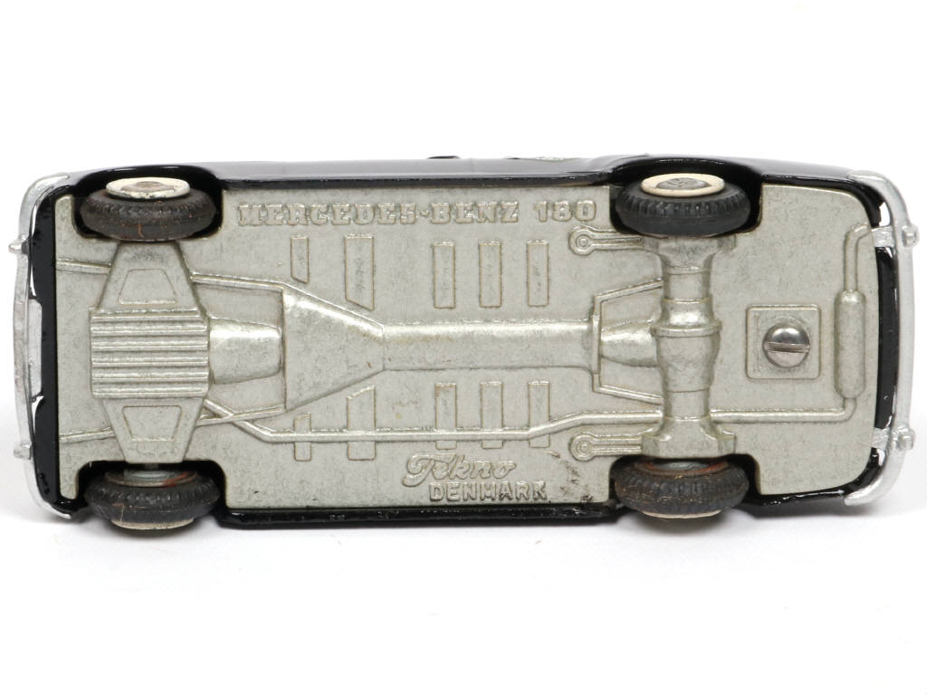 Lot 151 - TEKNO (DANEMARK) (1)