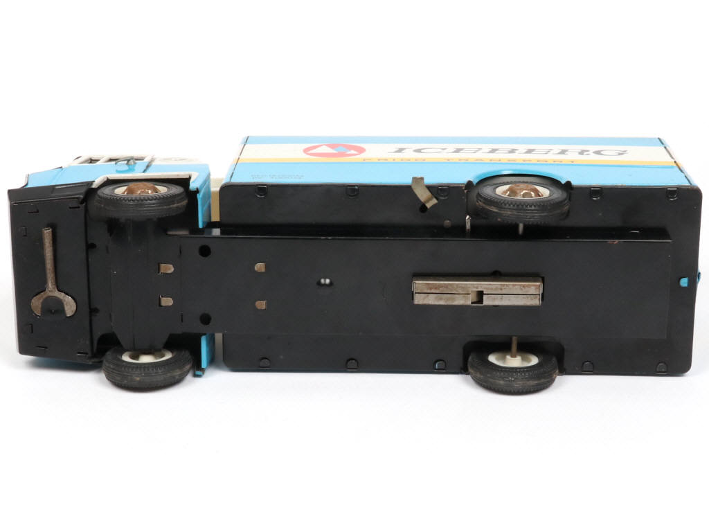 Lot 111 - JOUSTRA (FRANCE) (1)