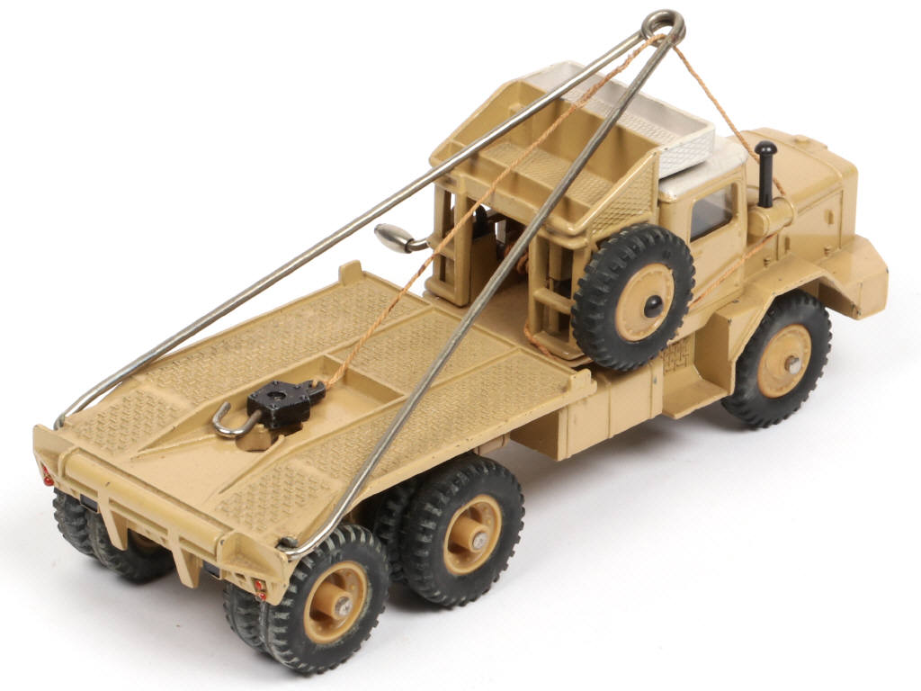 Lot 237 - DINKY TOYS (FRANCE) (1)