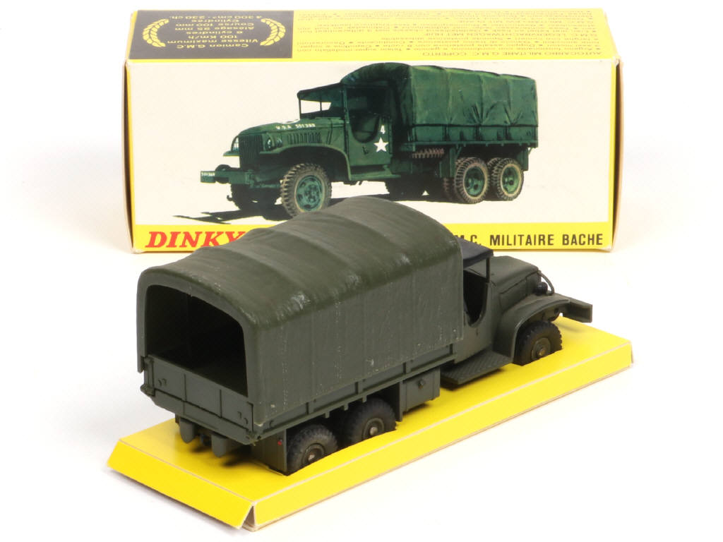 Lot 233 - DINKY TOYS (FRANCE) (1)
