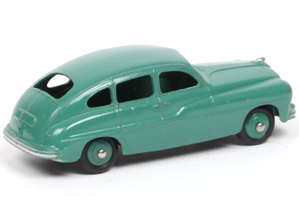 Lot 225 - DINKY TOYS (FRANCE) (1)