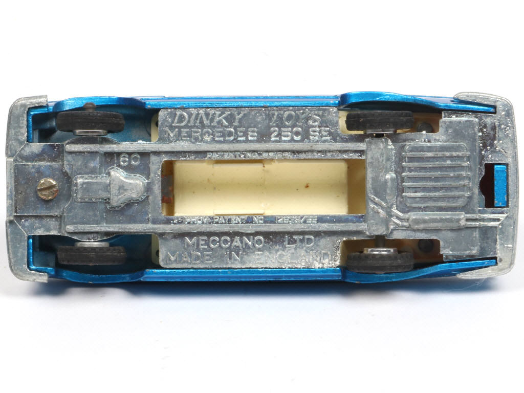 Lot 280 - DINKY TOYS (GB) (1)