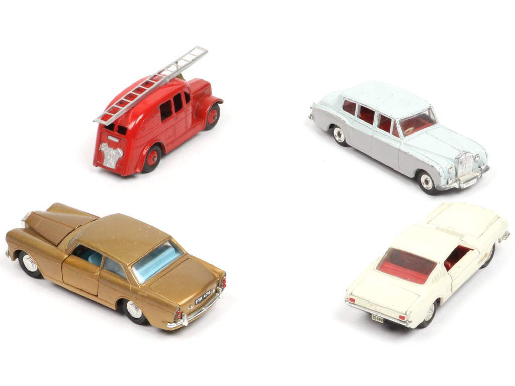 Lot 295 - DINKY TOYS (GB) (4)