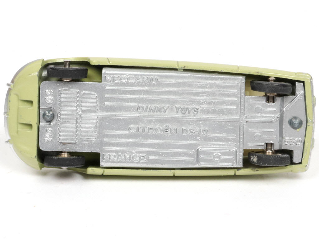 Lot 228 - DINKY TOYS (FRANCE) (1)