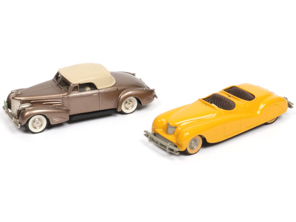 Lot 90 - BROOKLIN MODELS (GB) (2)