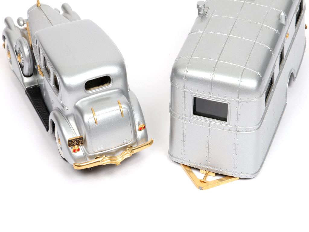 Lot 100 - BROOKLIN MODELS (GB) (1)