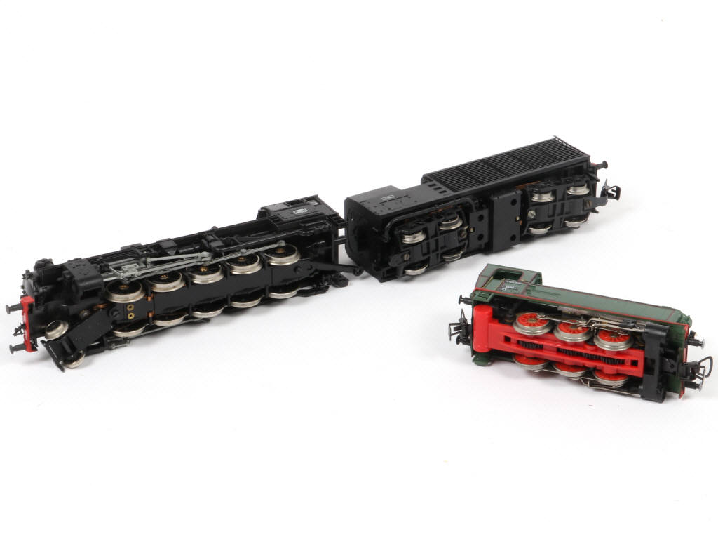 Lot 40 - PIKO 'HO' (RDA) (2)