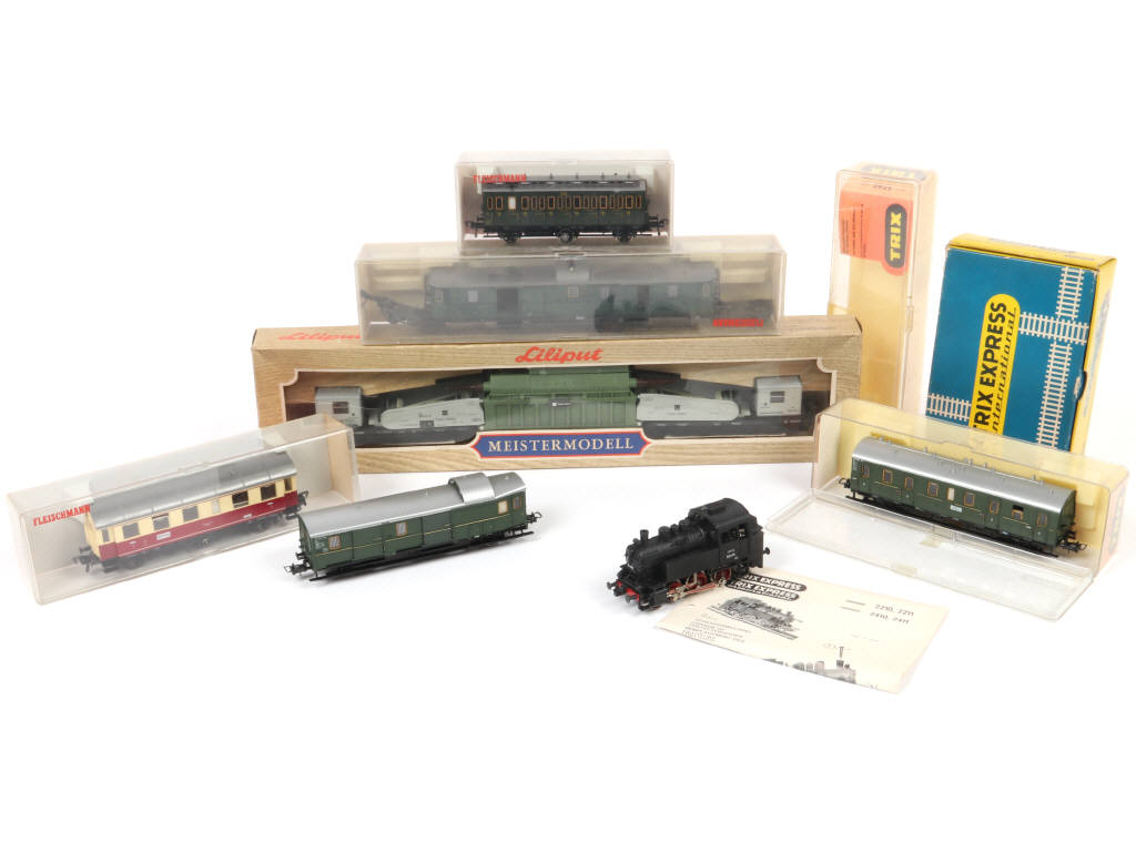 Lot 48 - DIVERS (HO) (7)