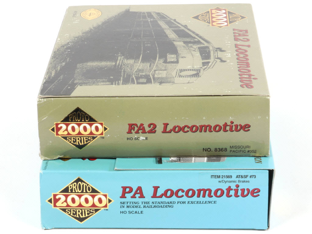 Lot 41 - PROTO 2000 SERIES 'HO' (2)